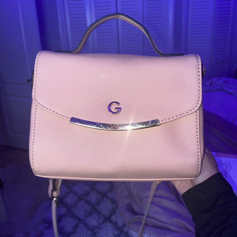 Guess pink bag 💓